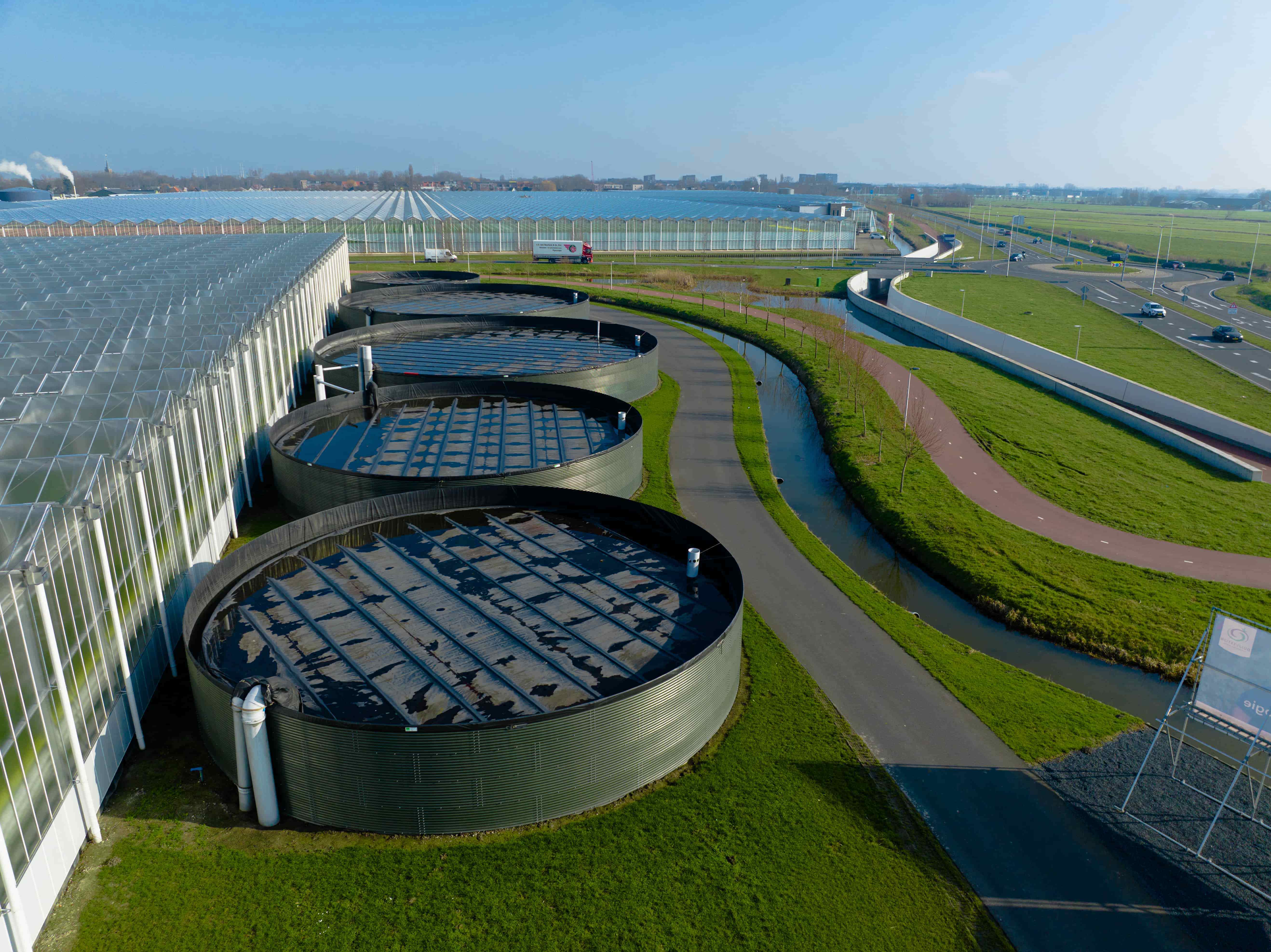Watersilo’s en waterbassins van Genap Silofloat